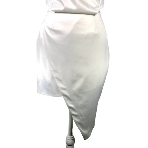 NEW NWT Elliatt Camo Asymmetric Satin Cocktail Mini
Dress S Halter High Neck - Picture 9 of 12